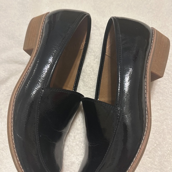 Euro Soft black patent flats - Picture 4 of 4